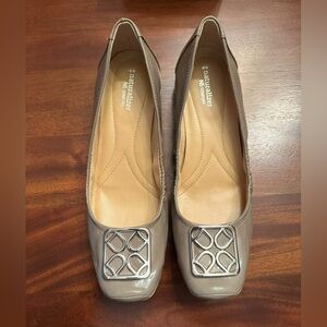 Naturalizer Women's Beige Loafers with Silver Accent